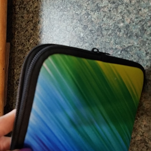 Electronic Case by Tech 8 1/2" L x 6" W - Picture 4 of 4